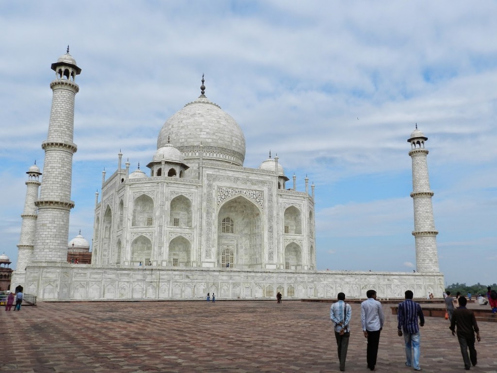 O Taj visto de outro ângulo (lateral)