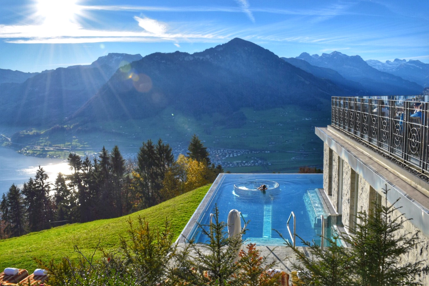 Resultado de imagen para lucerna infinity pool del hotel Villa Honegg