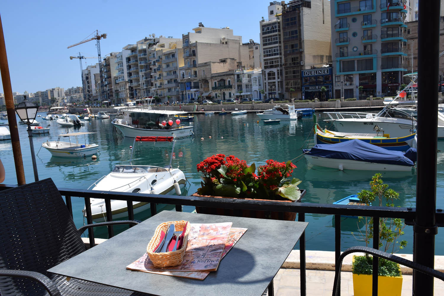 Super nice place in Spinola bay in St. Julians