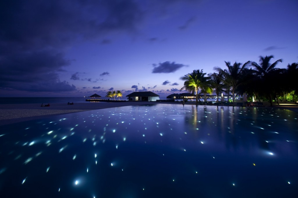 piscina pool velassaru resort hotel - dicas de viagem lua de mel nas ilhas maldivas