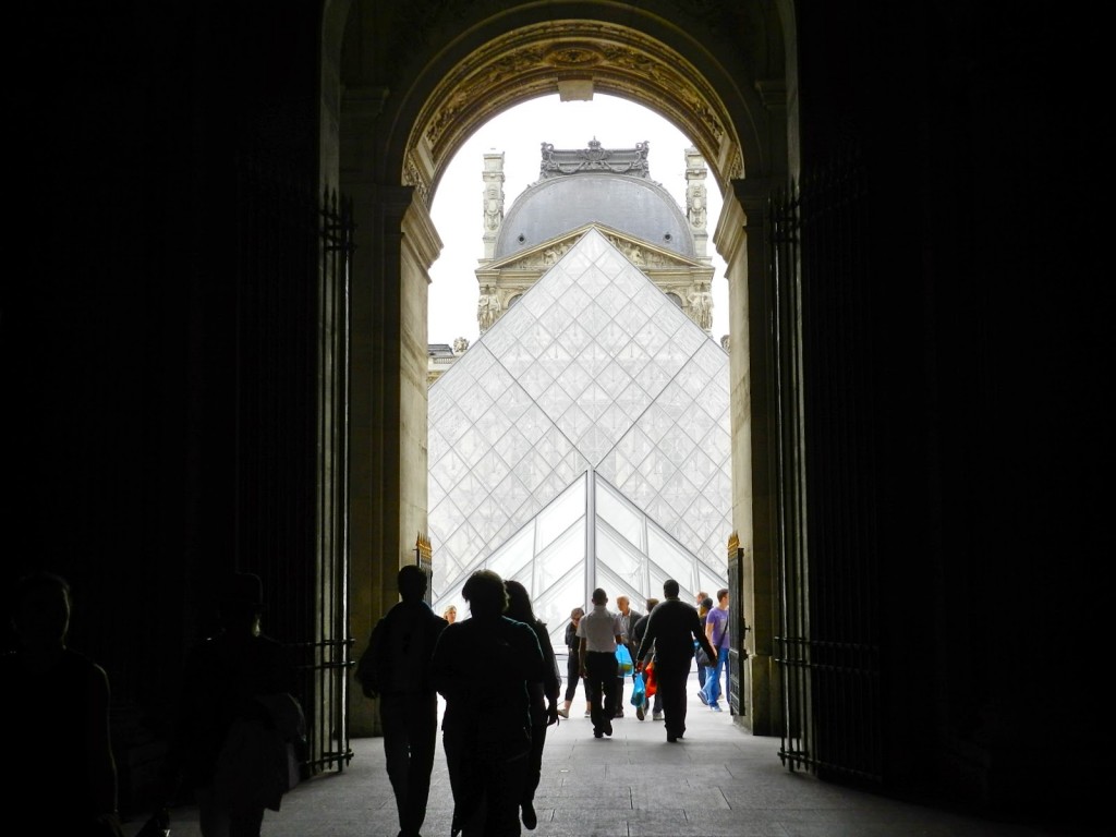 05 PASSEIO 01 Louvre museu e piramides - dicas o que fazer em paris roteiros de viagem