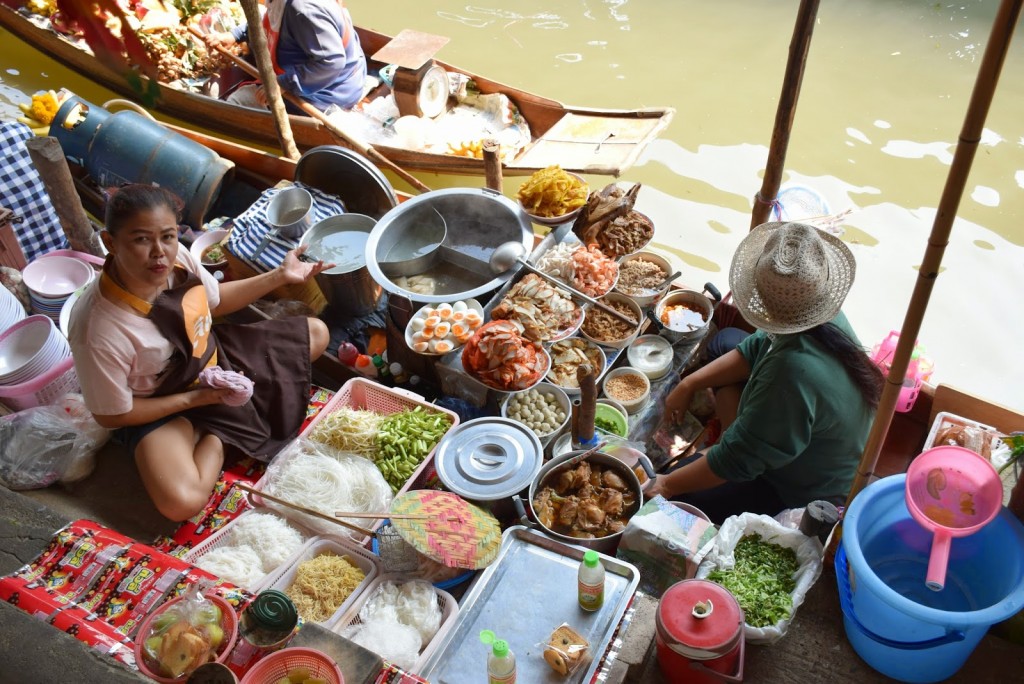 28Comidas tailandesas NOODLES SOUP floating market bangkok 01
