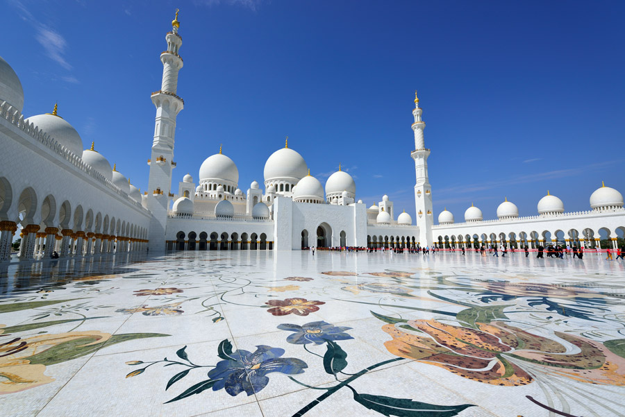 Sheikh Zayed Grand Mosque em Abu Dhabi | foto: disfrutadubai.com