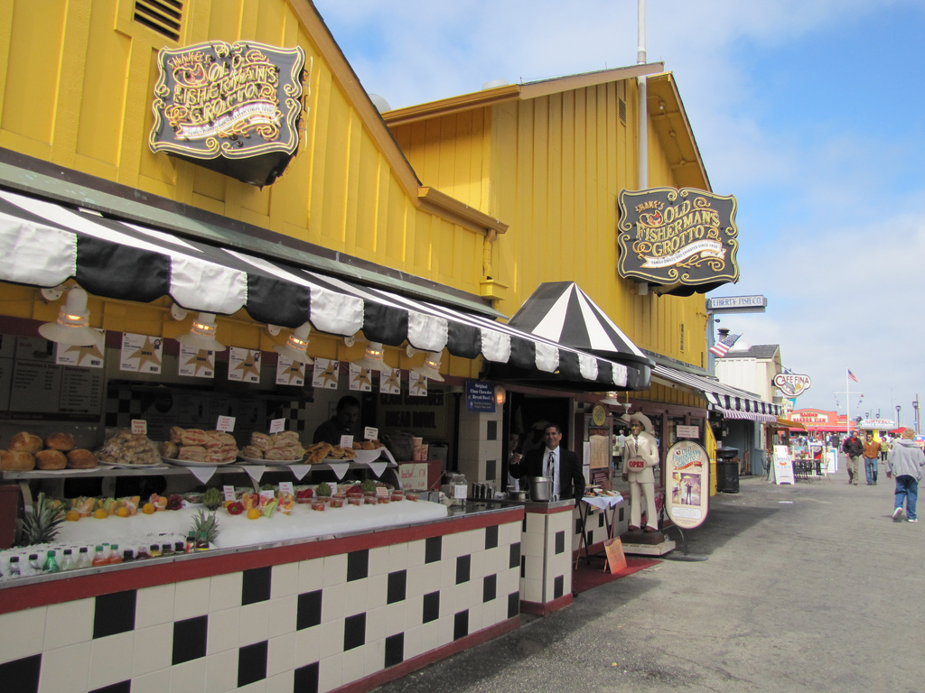 Restaurantes no Fisherman's Wharf de Monterey (Old Fisherman's Grotto) | foto: Flickr - See Monterey