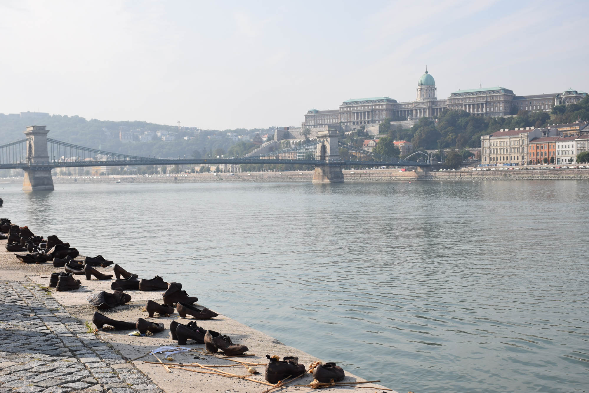 Memorial Sapatos na Margem do Rio Danúbio - Budapeste