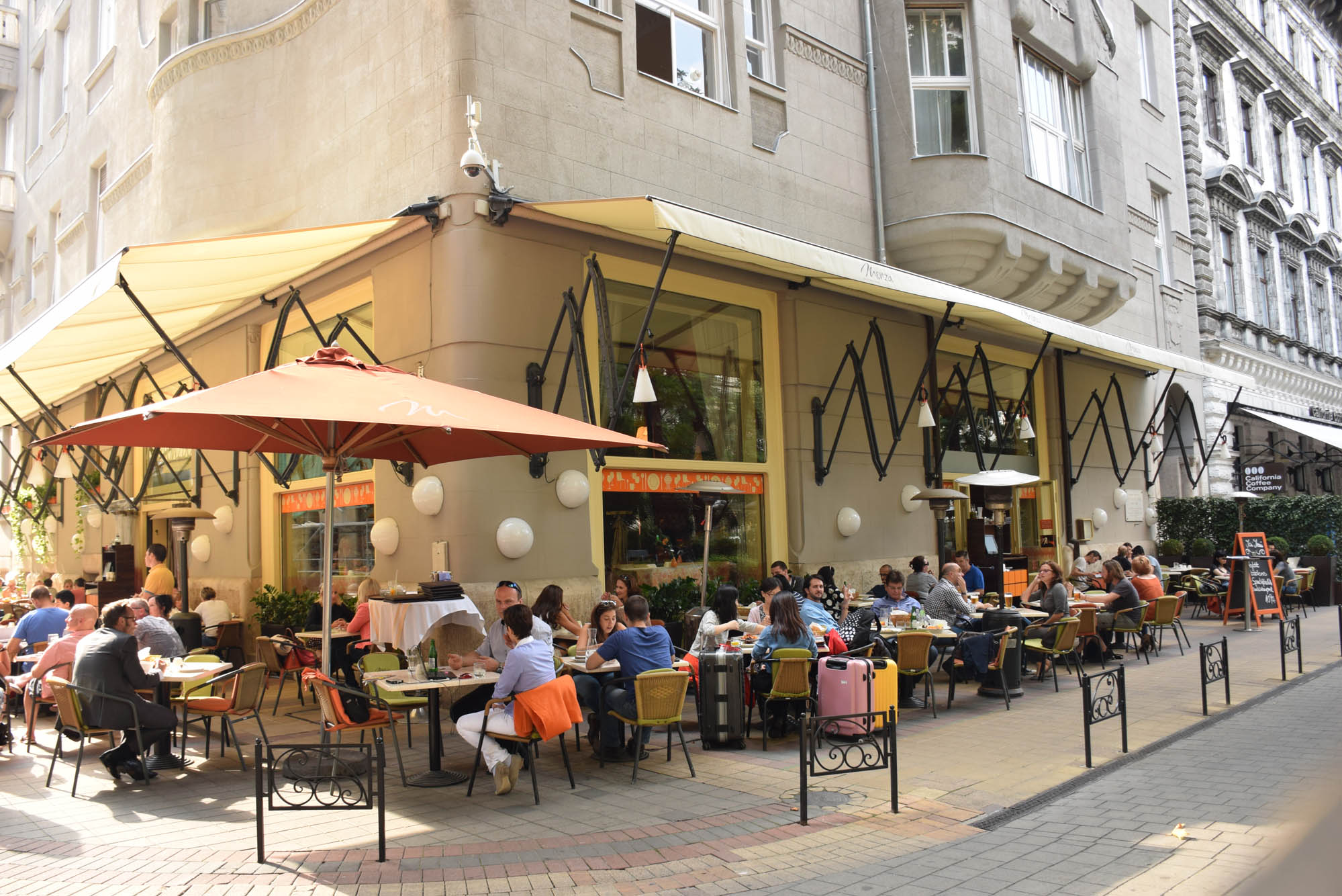 Menza restaurant - budapest - Liszt Ferenc tér
