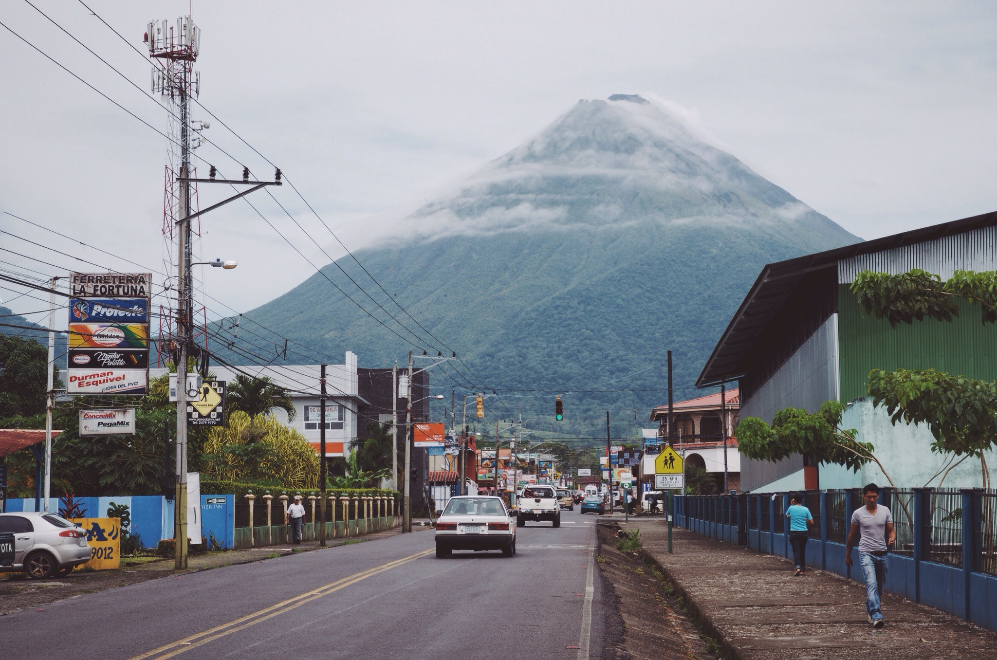 la fortuna town - arenal volcano - costa rica