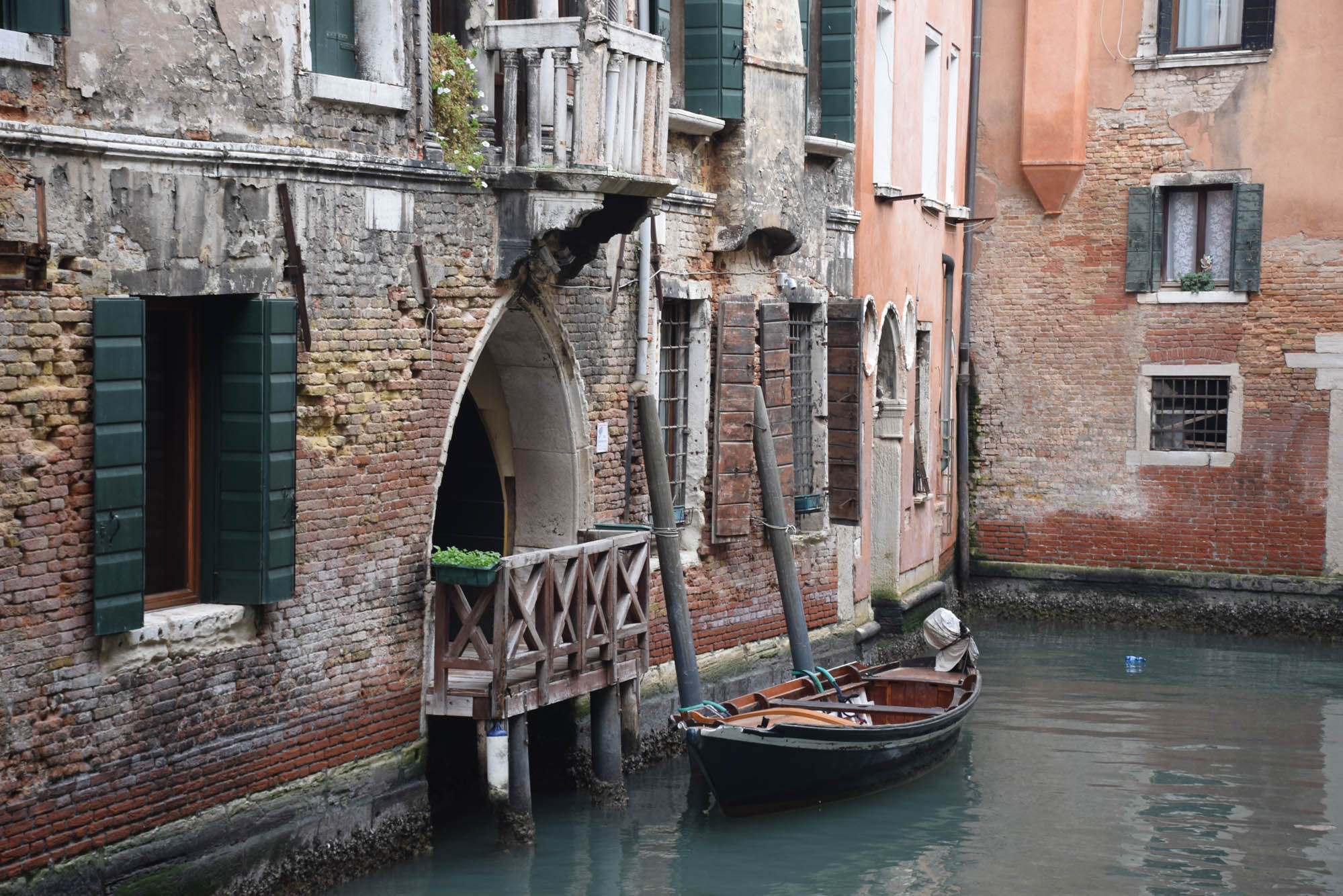 O charme dos pequenos canais de Veneza
