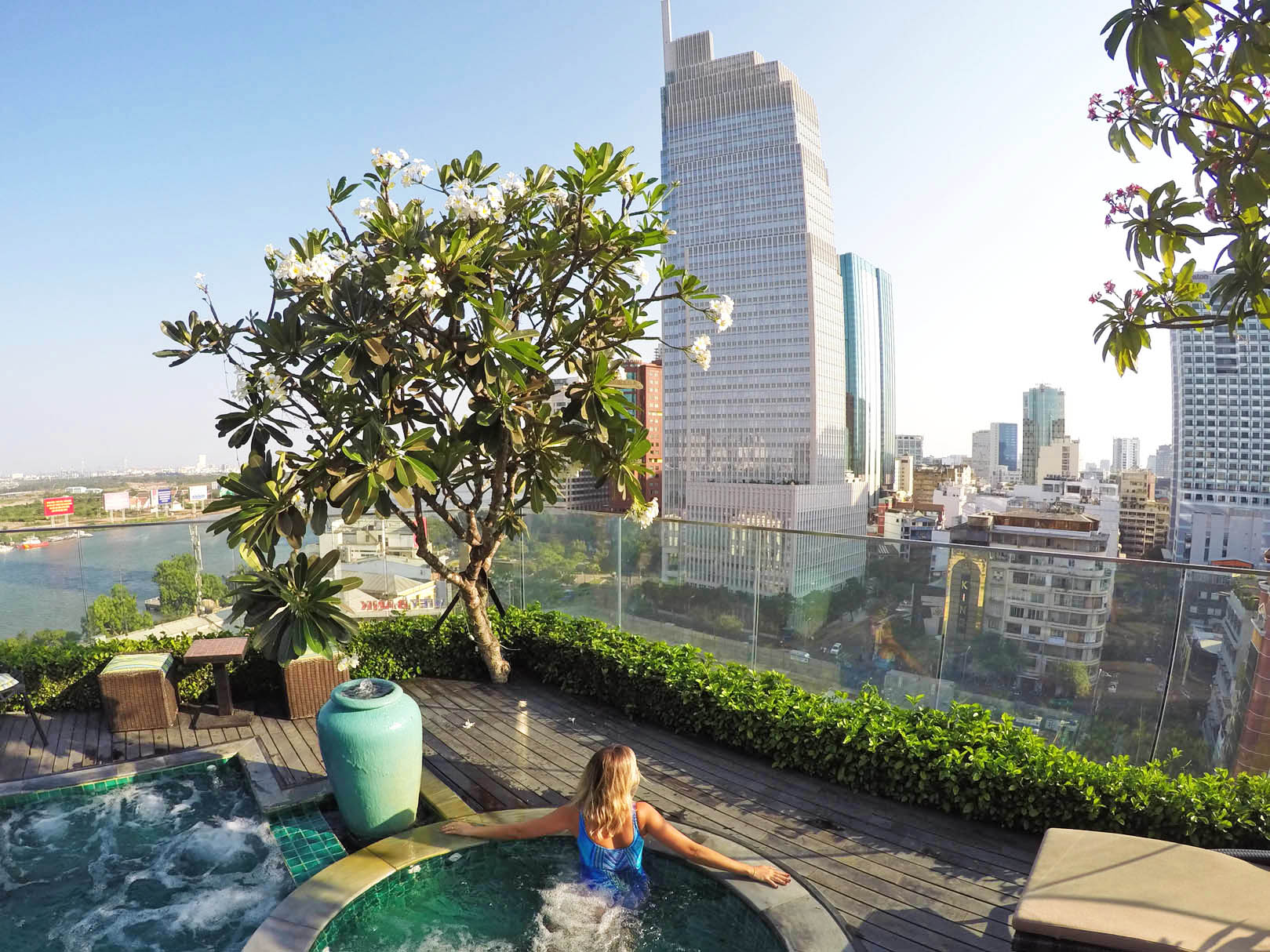 Piscina no rooftop do Silverland Jolie Hotel & Spa, no Distrito 1 de Ho Chi Minh City (Saigon)