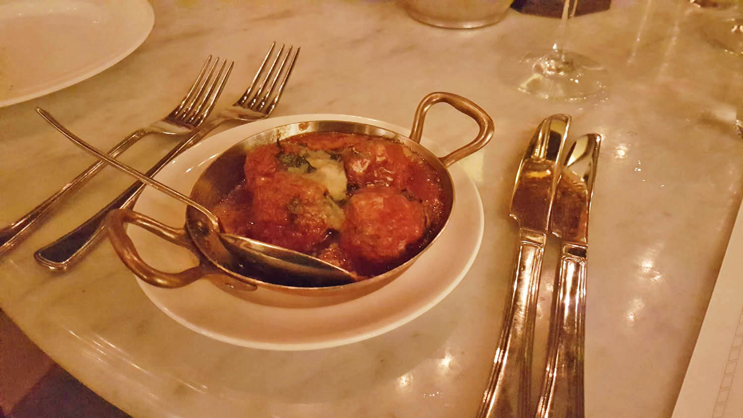 Meatballs de entradinha | Cecconi's Restaurant em Miami Beach - Soho Beach House
