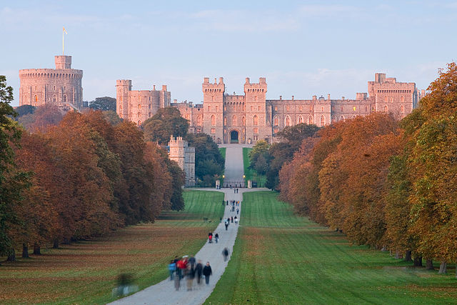 Windsor Castle | foto: By Diliff - Own work, CC BY 2.5, https://commons.wikimedia.org/w/index.php?curid=3811084