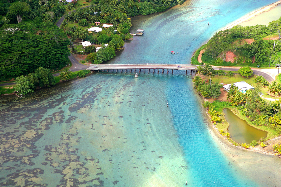 A ponte que liga Huahine Nui a Huahine Iti | foto: © TAHITI TOURISME – Lucien Pesquie