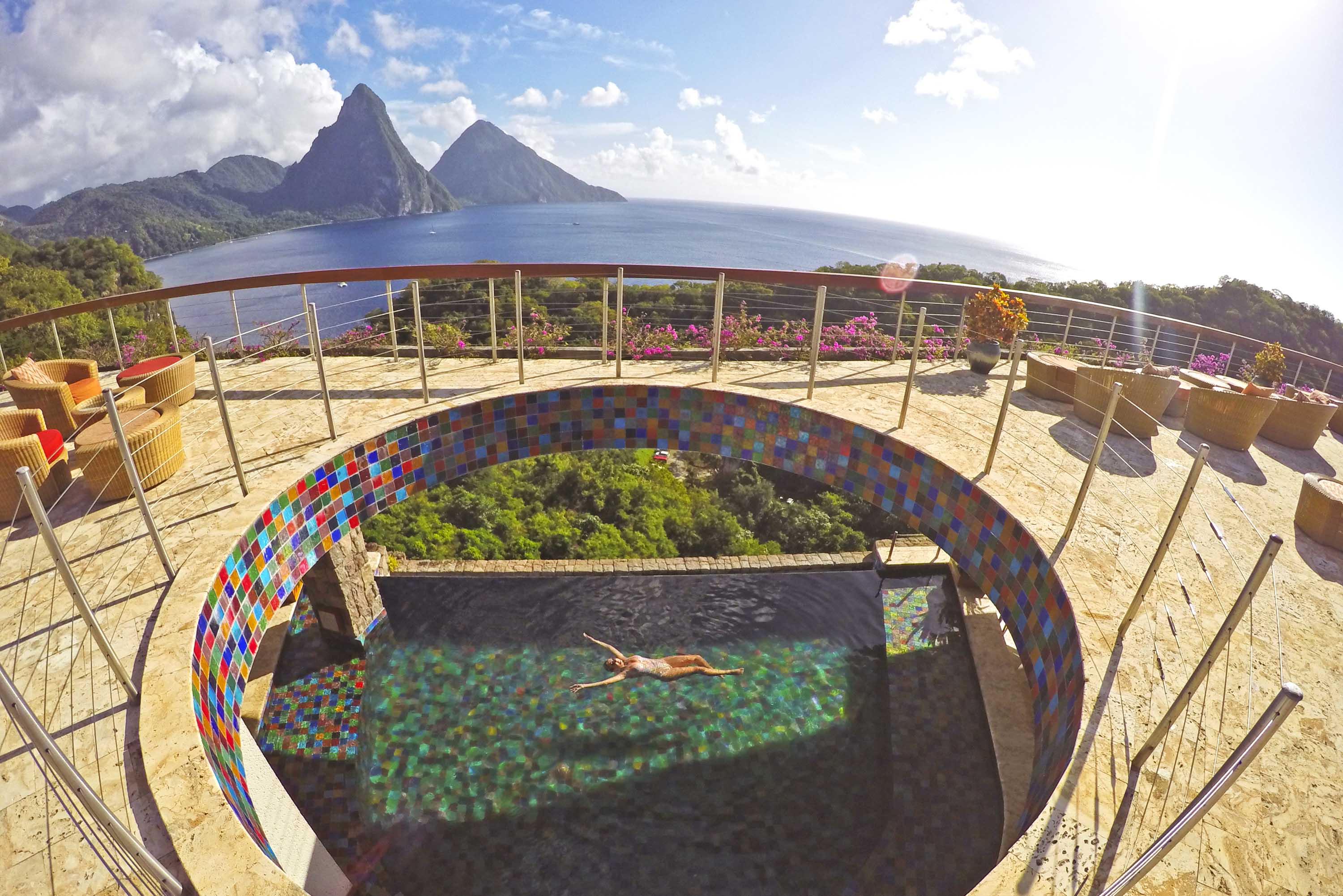 Piscina comunitária vista do terraço - Hotel Jade Mountain - St Lucia | foto: Lala Rebelo