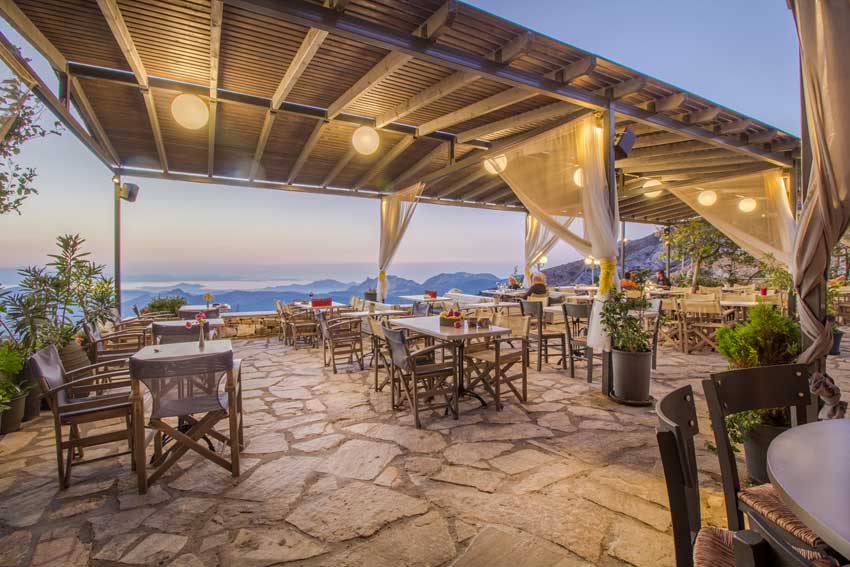 Rotonda Restaurant Naxos Island - Apeiranthos Village 