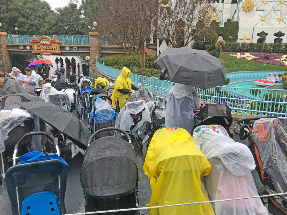 carrinho de bebê na Disney