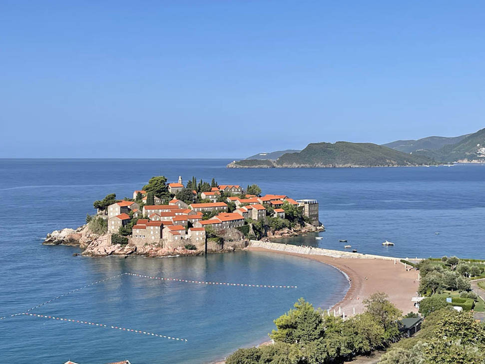 Villa Geba Sveti Stefan - luxury hotel boutique Montenegro 
