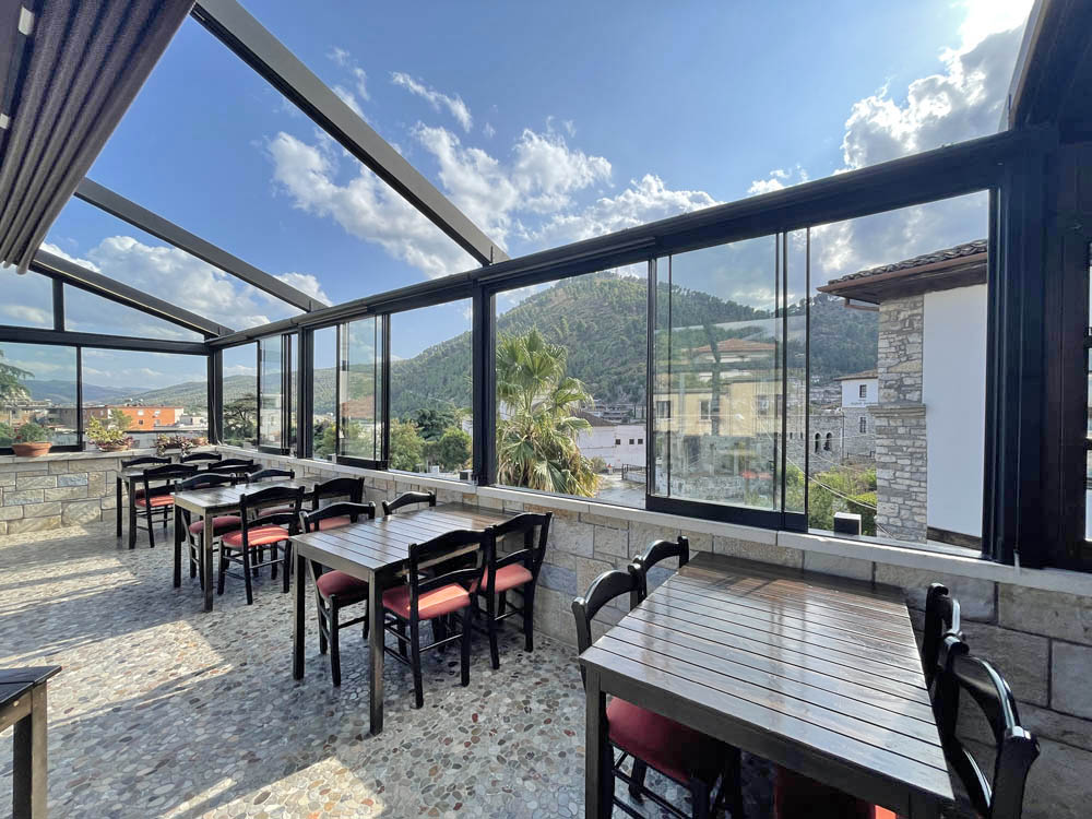 Hotel Mangalemi Berat Albania