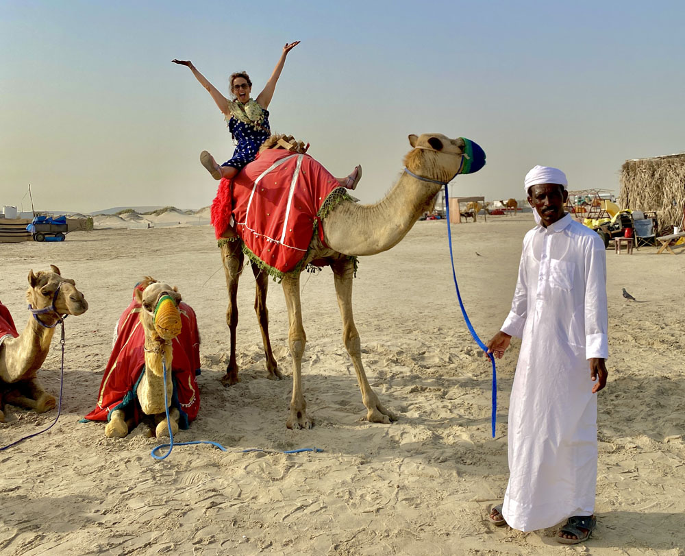 DICAS DE DOHA QATAR - passeio de camelo no deserto