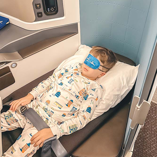 KLM Business Class nova com crianca