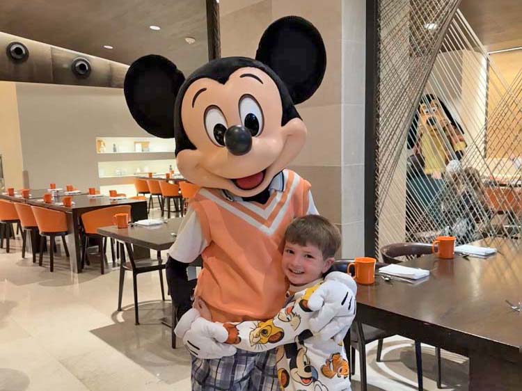 Café da manhã com personagens no Four Seasons Orlando disney