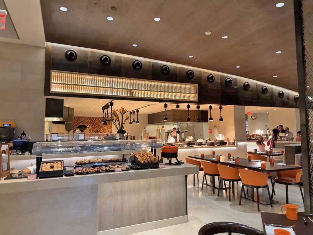 Café da manhã com personagens no Four Seasons Orlando disney