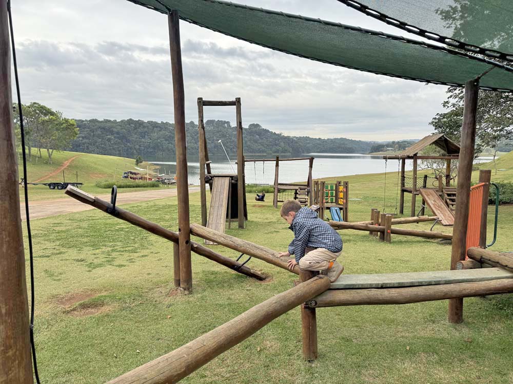 clara ibiuna resort sp - parquinho
