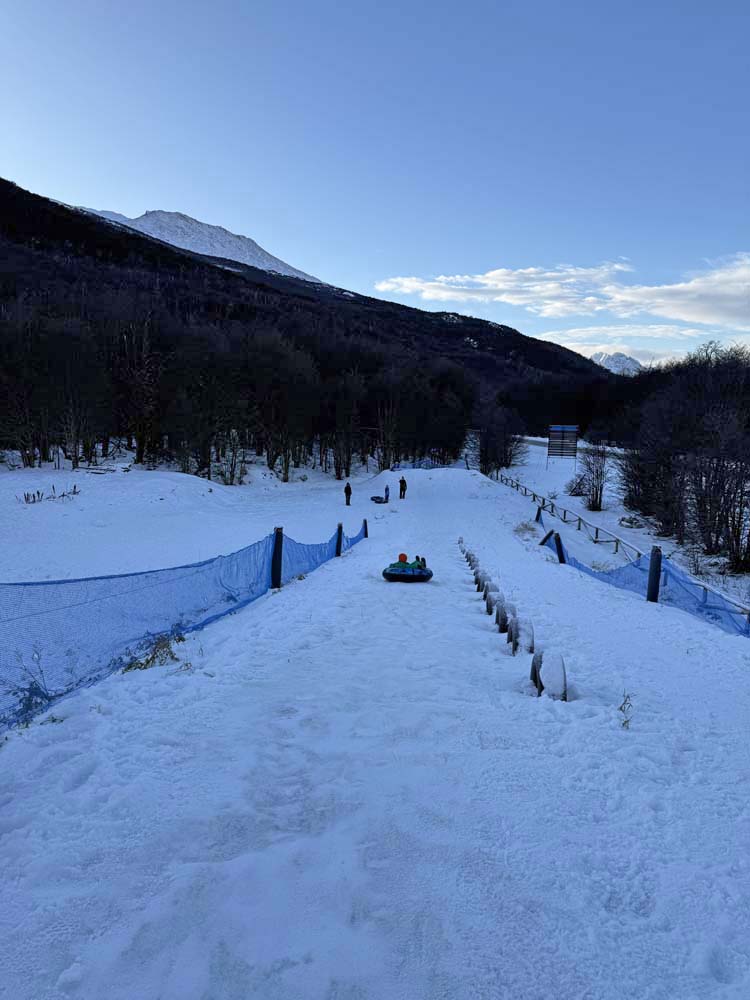 park austral ushuaia parque de boias - donut neve