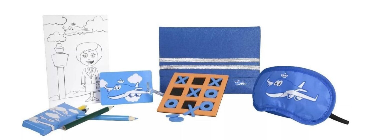 klm - viajando com crianças - kit